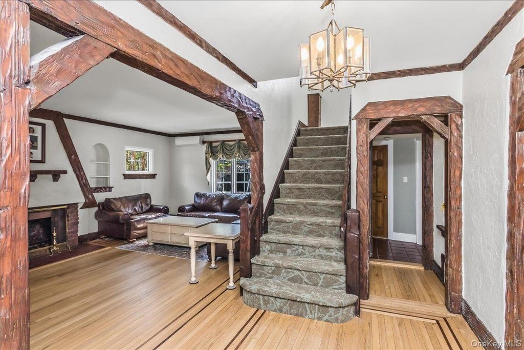 340 Princeton Road, Rockville Centre, NY 11570 — photo 3