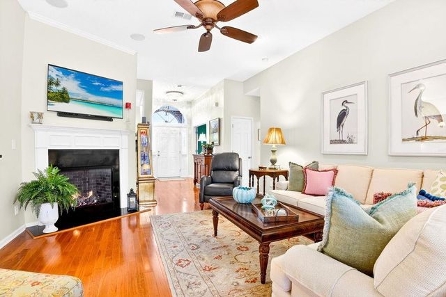 20 Willowbend Dr., Murrells Inlet, SC 29576