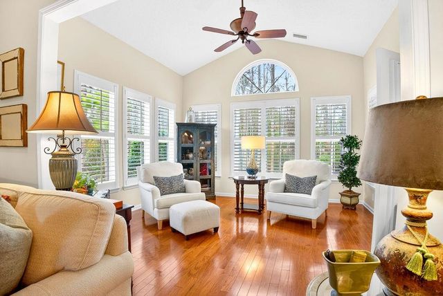 20 Willowbend Dr., Murrells Inlet, SC 29576