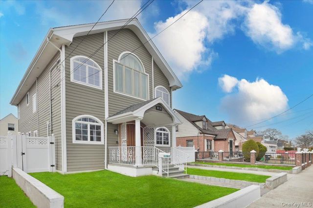 10-11 Bay 24th Street, Far Rockaway, NY 11691