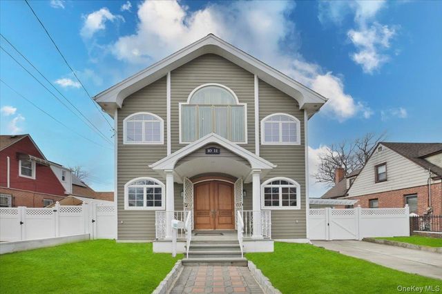 10-11 Bay 24th Street, Far Rockaway, NY 11691