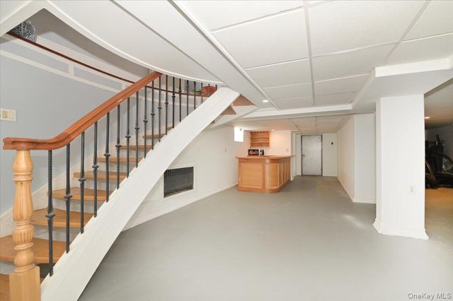 10-11 Bay 24th Street, Far Rockaway, NY 11691