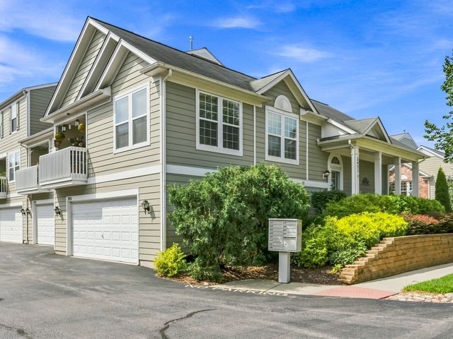 2431 Emily Lane, Elgin, IL 60124
