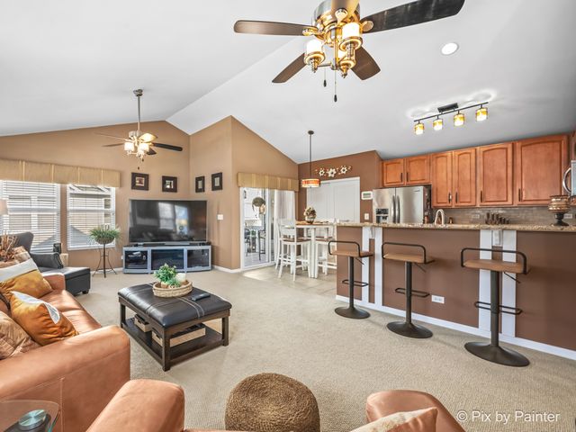 2431 Emily Lane, Elgin, IL 60124