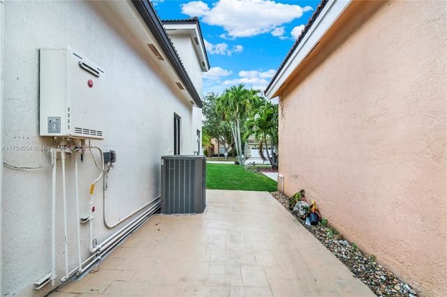 4305 SW 153rd Ter, Miramar, FL 33027