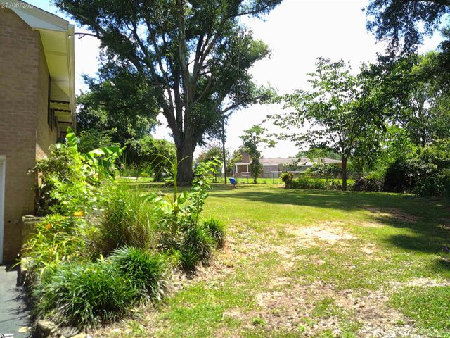204 Sycamore Drive, Mauldin, SC 29662
