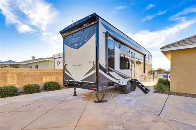 12389 Winesap, Apple Valley, CA 92308