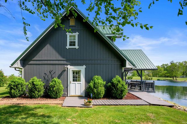 2141 N 100 East, Hartford City, IN 47348