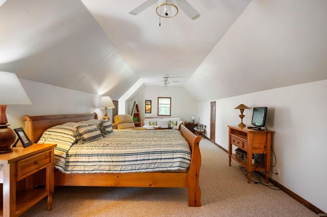 2141 N 100 East, Hartford City, IN 47348