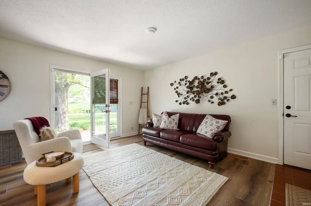 2141 N 100 East, Hartford City, IN 47348