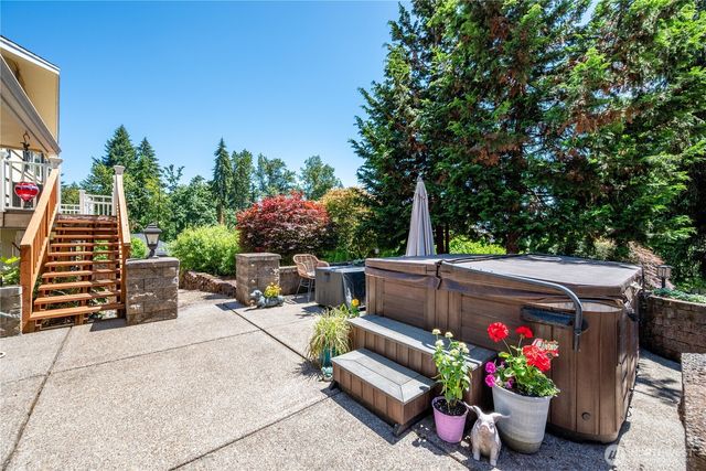 2408 N Greeley Drive, Kelso, WA 98626