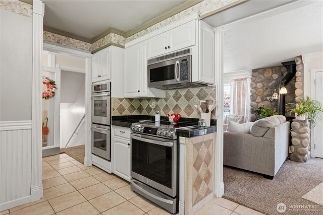 2408 N Greeley Drive, Kelso, WA 98626