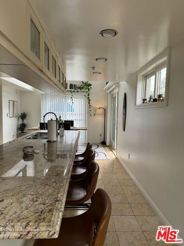 10389 Almayo Avenue 102, Los Angeles, CA 90064