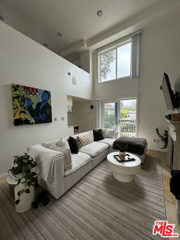 10389 Almayo Avenue 102, Los Angeles, CA 90064