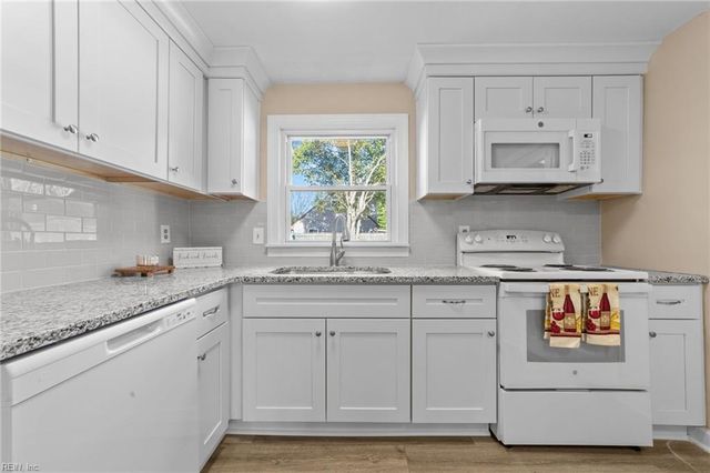 5330 Barharbor DR, Norfolk, VA 23502
