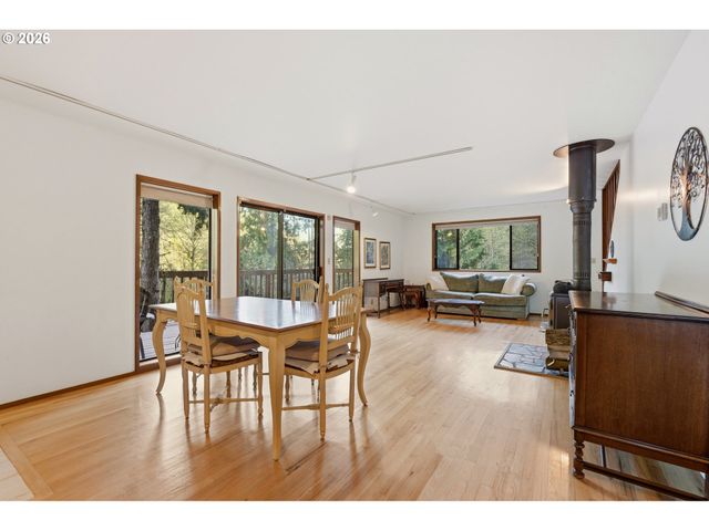 34880 Ne CORRAL CREEK Rd, Newberg, OR 97132