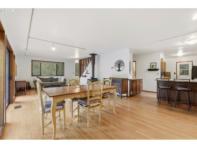 34880 Ne CORRAL CREEK Rd, Newberg, OR 97132