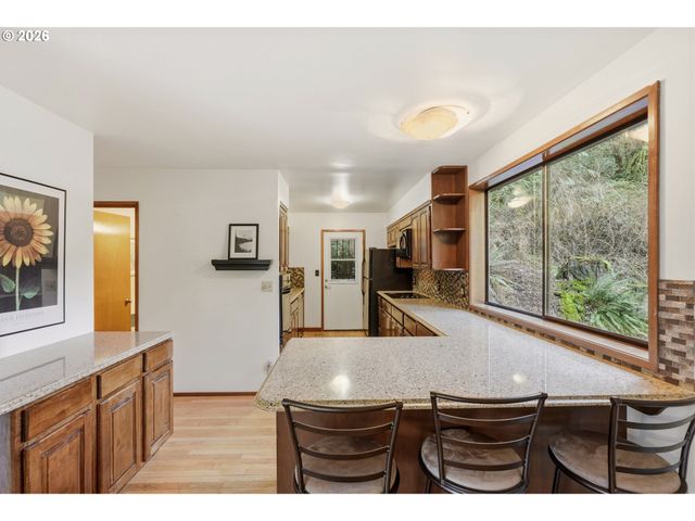 34880 Ne CORRAL CREEK Rd, Newberg, OR 97132