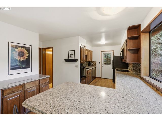 34880 Ne CORRAL CREEK Rd, Newberg, OR 97132