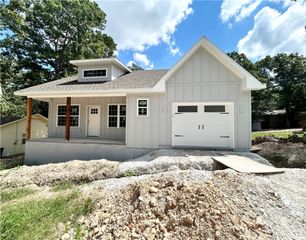 2 Witney Lane, Bella Vista, AR 72714