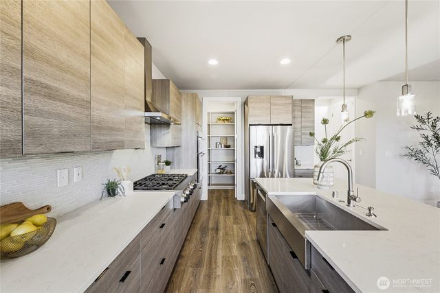 13006 135th Place NE, Kirkland, WA 98034