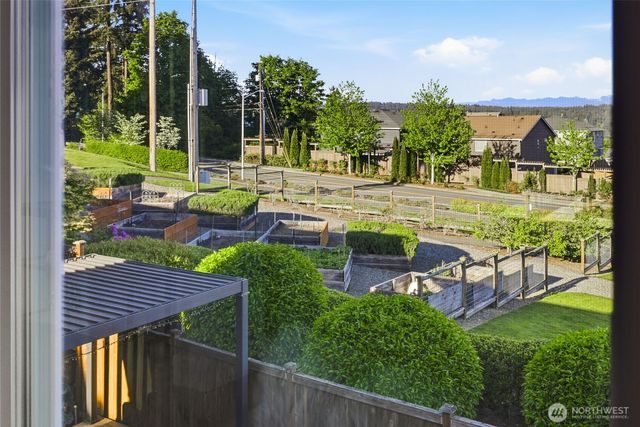 13006 135th Place NE, Kirkland, WA 98034