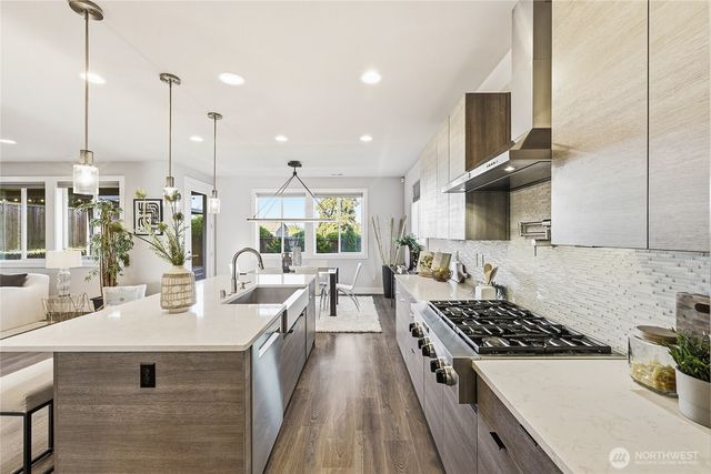 13006 135th Place NE, Kirkland, WA 98034