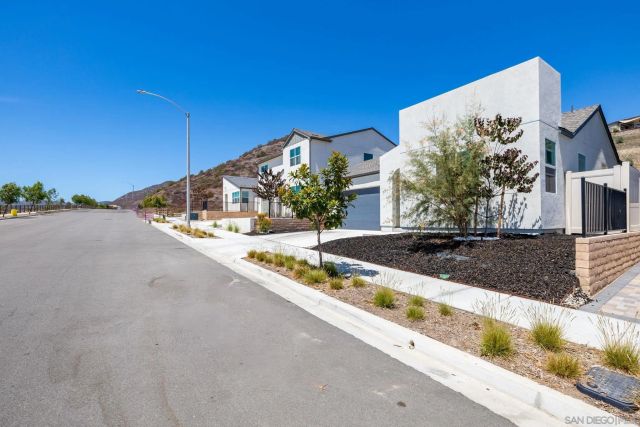 35617 Blue Bretton Dr, Fallbrook, CA 92028