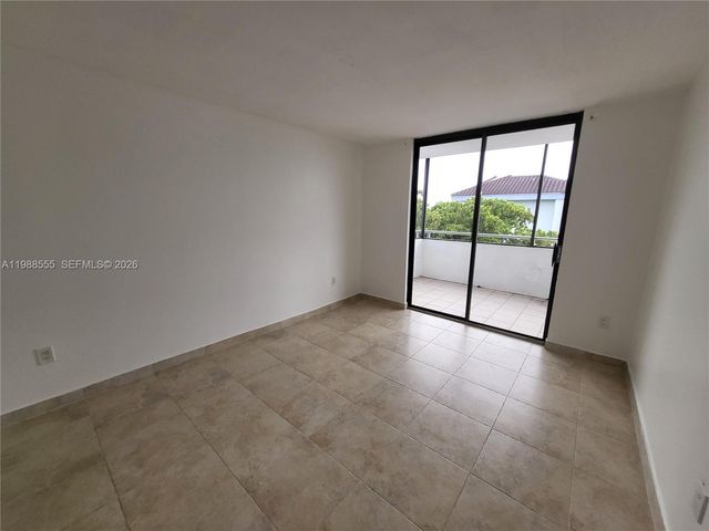 8215 SW 152nd Avenue G418, Miami, FL 33193