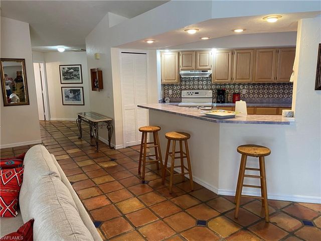 19966 Lake Vista CIR, Lehigh Acres, FL 33936