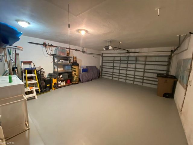 19966 Lake Vista CIR, Lehigh Acres, FL 33936