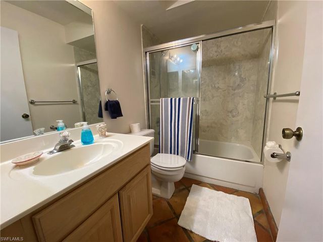 19966 Lake Vista CIR, Lehigh Acres, FL 33936