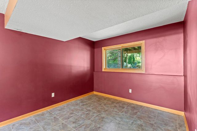2824 Mckinley Drive, Woodbury, MN 55125