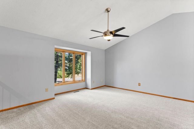 2824 Mckinley Drive, Woodbury, MN 55125