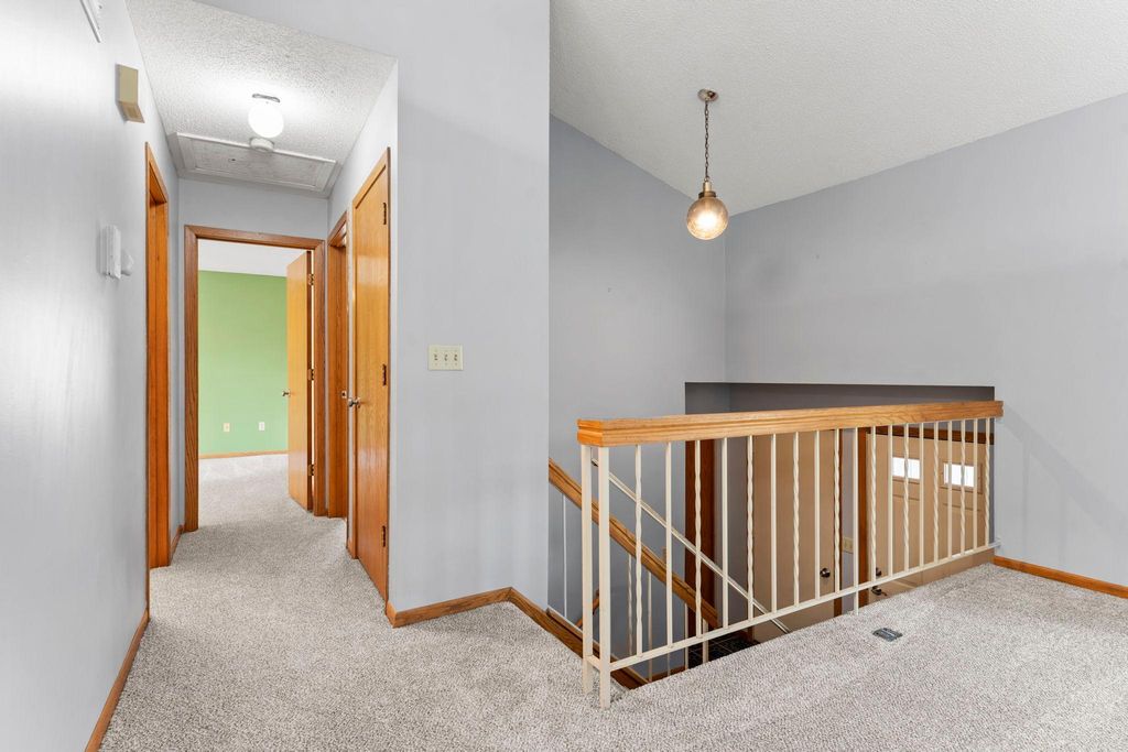 2824 Mckinley Drive, Woodbury, MN 55125 — photo 4