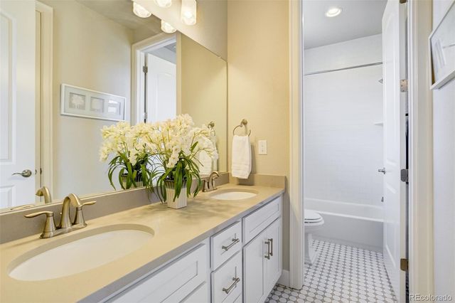 6971 E Orchard Place, Centennial, CO 80111