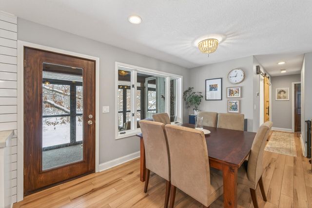 1610 Briarwood Avenue, Mahtomedi, MN 55115