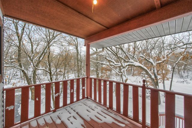 1610 Briarwood Avenue, Mahtomedi, MN 55115