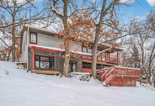 1610 Briarwood Avenue, Mahtomedi, MN 55115