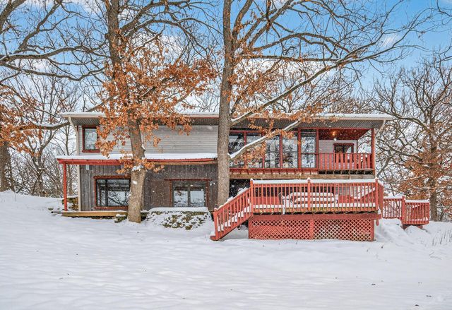 1610 Briarwood Avenue, Mahtomedi, MN 55115