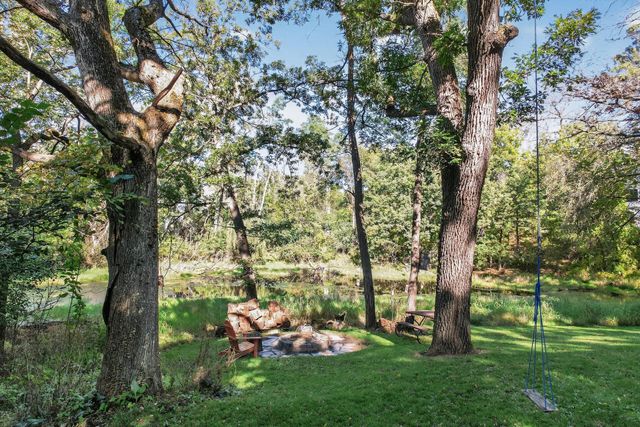 1610 Briarwood Avenue, Mahtomedi, MN 55115