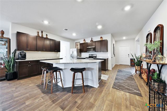 801 Cinnamon Teal, Seguin, TX 78155