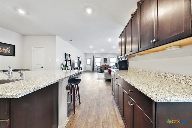 801 Cinnamon Teal, Seguin, TX 78155