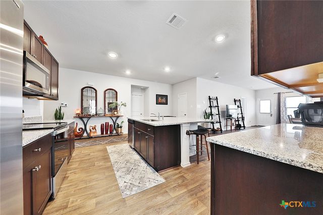 801 Cinnamon Teal, Seguin, TX 78155