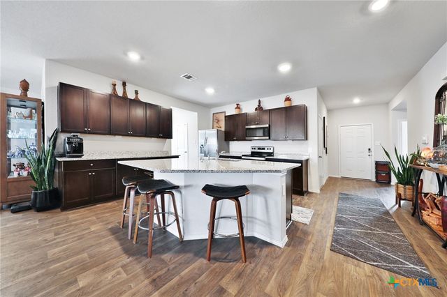 801 Cinnamon Teal, Seguin, TX 78155