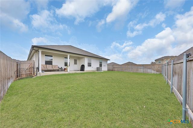 801 Cinnamon Teal, Seguin, TX 78155