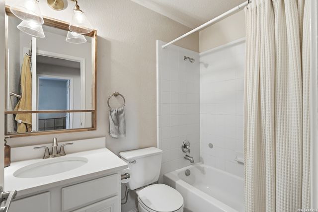 8626 Auberry Path, Helotes, TX 78203