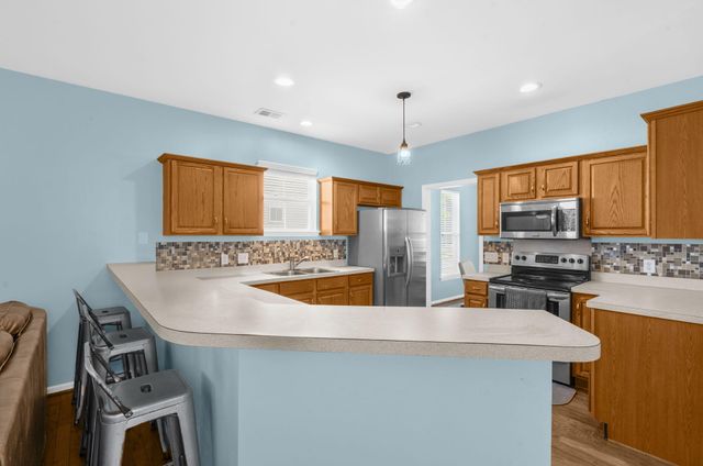 3225 Beaconsfield Road, Mount Pleasant, SC 29466