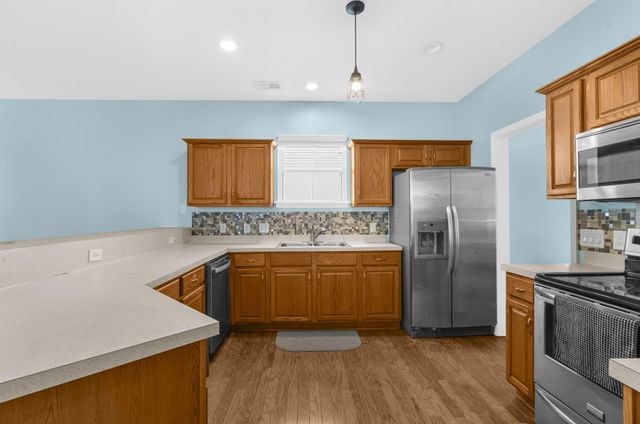 3225 Beaconsfield Road, Mount Pleasant, SC 29466