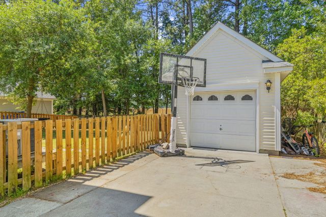 3225 Beaconsfield Road, Mount Pleasant, SC 29466